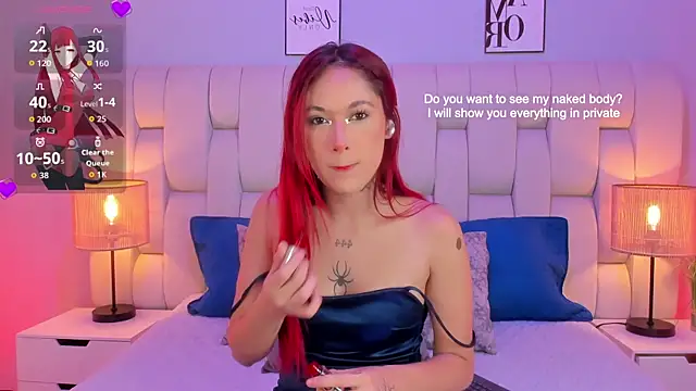 SkinnyFoxy online show from April 2026 07:43:01 PM