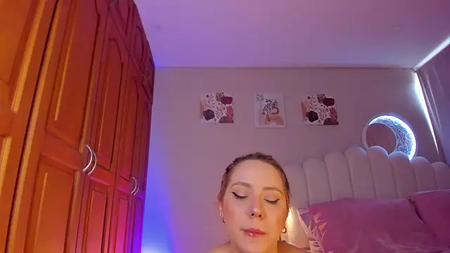 martinaaricci online show from January 2026 02:19:01 PM