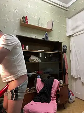 Ariel Ari online show from February 2025 03:18:02 PM