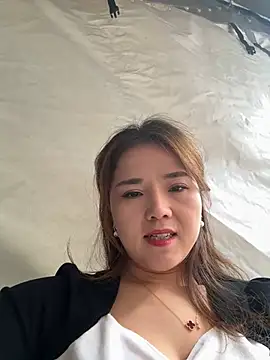 Efangfang online show from December 2024 03:27:02 AM