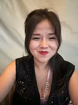 Efangfang online show from January 2025 12:52:02 PM