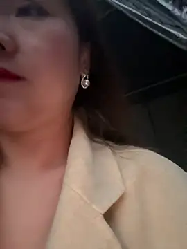 Snapshot of Efangfang chatting on March 2025 10:31:02 PM Efangfang online show from March 2025 10:31:02 PM