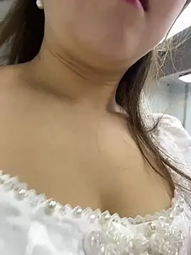 Snapshot of Efangfang chatting on March 2025 06:15:02 AM Efangfang online show from March 2025 06:15:02 AM