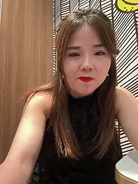 Snapshot of Efangfang chatting on March 2025 08:20:02 AM Efangfang online show from March 2025 08:20:02 AM