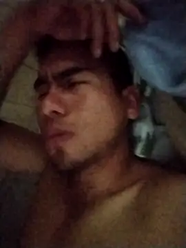 Snapshot of leyel00155 chatting on September 2025 12:44:01 AM leyel00155 online show from September 2025 12:44:01 AM