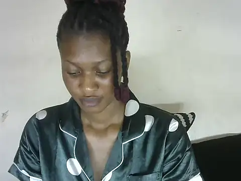 Pretty-emmie online show from February 2025 08:10:01 PM