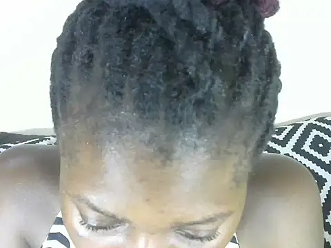 Pretty-emmie online show from February 2025 09:20:02 PM