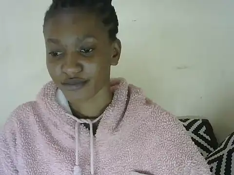 Pretty-emmie online show from March 2025 12:39:01 PM