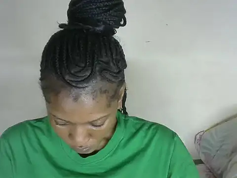 Pretty-emmie online show from October 2025 05:33:02 AM