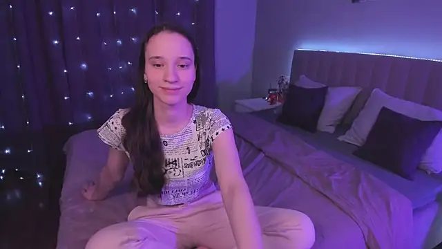 Snapshot of StaceySunny chatting on February 2025 11:52:01 AM StaceySunny online show from February 2025 11:52:01 AM