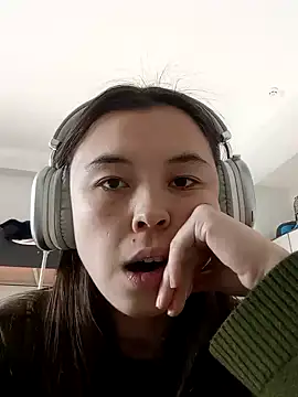 Snapshot of BluesAlyssa chatting on January 2025 10:07:02 AM BluesAlyssa online show from January 2025 10:07:02 AM