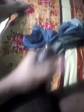 Snapshot of zakly69 chatting on December 2025 11:01:02 PM zakly69 online show from December 2025 11:01:02 PM