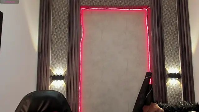 selene red  online show from January 2025 08:00:01 PM