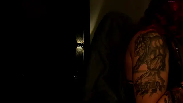 selene red  online show from October 2025 01:52:01 PM