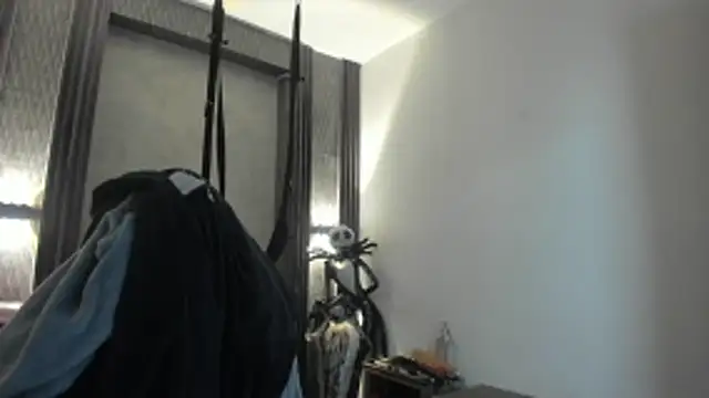 selene red  online show from December 2025 03:51:02 PM