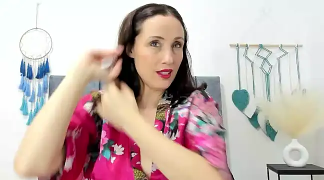 Snapshot of IberianMoonMK chatting on December 2024 02:21:01 PM IberianMoonMK online show from December 2024 02:21:01 PM