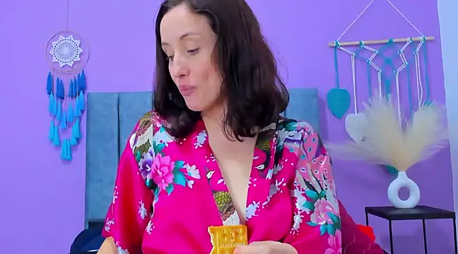 Snapshot of IberianMoonMK chatting on January 2025 09:47:01 PM IberianMoonMK online show from January 2025 09:47:01 PM