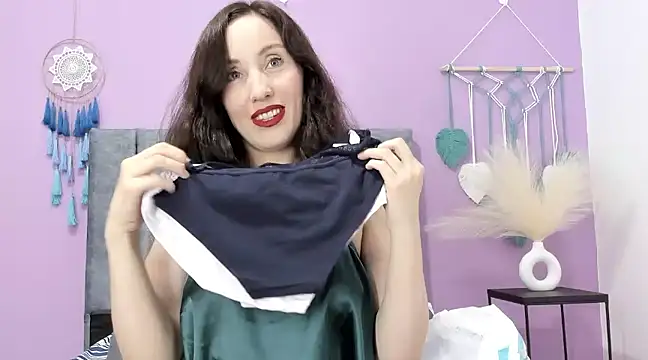 Snapshot of IberianMoonMK chatting on January 2025 06:27:02 PM IberianMoonMK online show from January 2025 06:27:02 PM