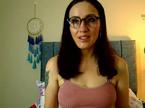 Snapshot of IberianMoonMK chatting on October 2025 11:20:02 AM IberianMoonMK online show from October 2025 11:20:02 AM