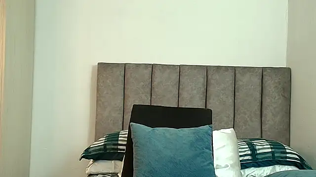 Snapshot of karina_lewis_ chatting on March 2026 04:07:02 AM karina lewis online show from March 2026 04:07:02 AM