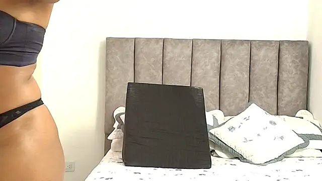 Snapshot of karina_lewis_ chatting on July 2026 06:06:02 AM karina lewis online show from July 2026 06:06:02 AM