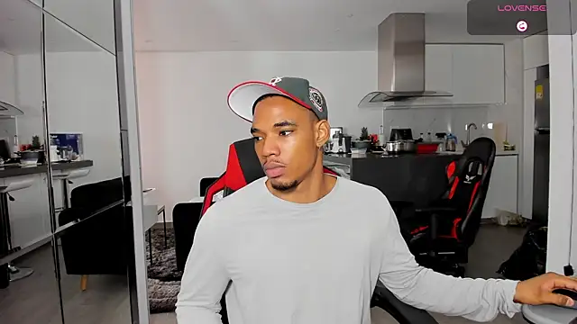 Snapshot of TROYWESLY- chatting on November 2025 12:39:02 PM TROYWESLY- online show from November 2025 12:39:02 PM