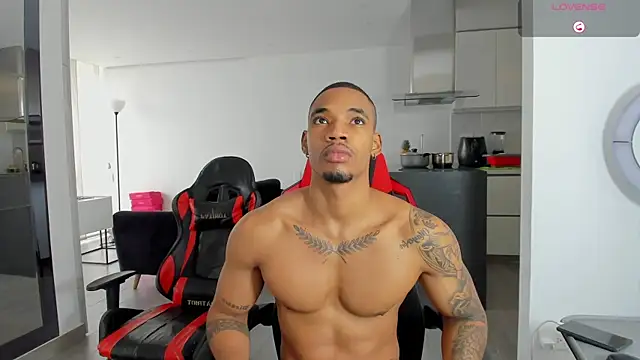 Snapshot of TROYWESLY- chatting on May 2026 03:31:02 PM TROYWESLY- online show from May 2026 03:31:02 PM