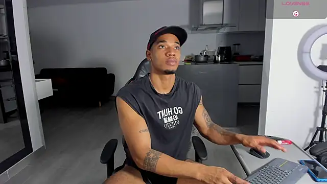 Snapshot of TROYWESLY- chatting on May 2026 11:46:01 PM TROYWESLY- online show from May 2026 11:46:01 PM