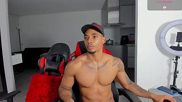 Snapshot of TROYWESLY- chatting on May 2026 01:03:01 AM TROYWESLY- online show from May 2026 01:03:01 AM