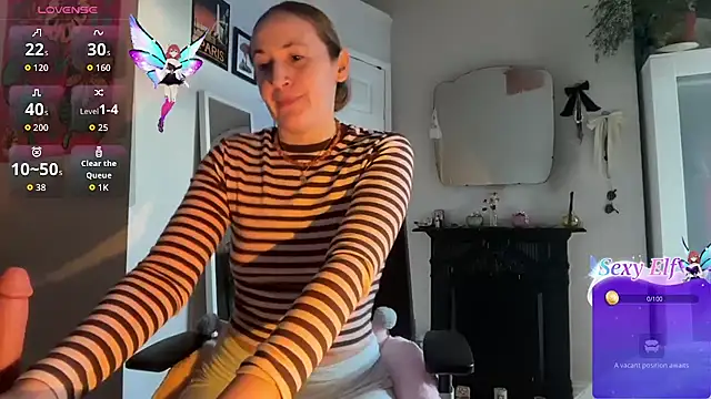 Snapshot of Littlelolo60 chatting on February 2026 03:48:02 PM Littlelolo60 online show from February 2026 03:48:02 PM