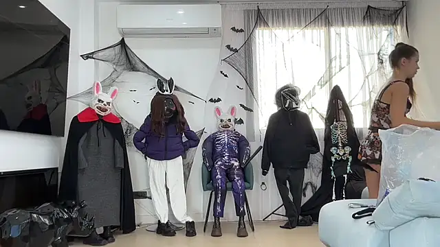 Mika Miller online show from October 2025 04:30:02 PM