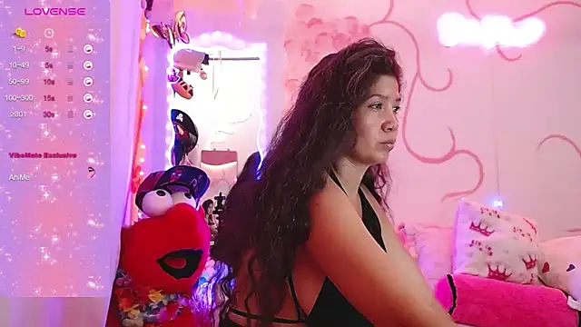 Snapshot of dainaflowers chatting on January 2026 03:22:02 AM dainaflowers online show from January 2026 03:22:02 AM