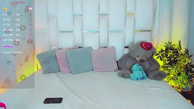 Snapshot of AlanaBekeer chatting on June 2026 06:31:01 PM AlanaBekeer online show from June 2026 06:31:01 PM