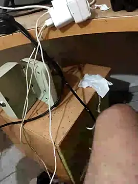 skrigul12 online show from October 2025 01:43:02 PM