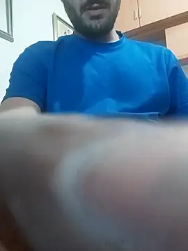 skrigul12 online show from February 2026 03:56:02 PM