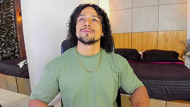 MikeEstevess online show from March 2025 11:35:02 PM