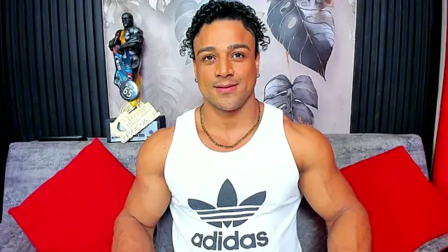 MikeEstevess online show from November 2025 10:32:02 AM