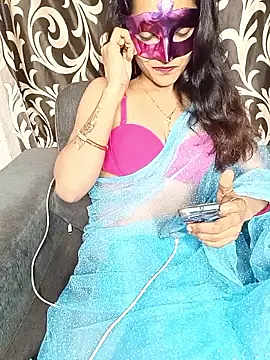REVA DARLING online show from April 2026 11:18:02 AM