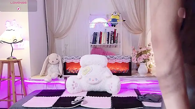 Momoever123456 online show from June 2026 01:04:01 PM