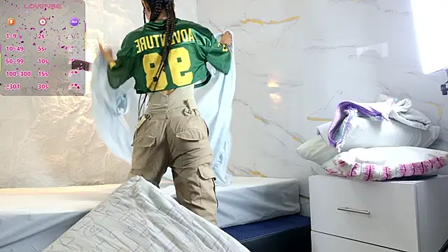 zorravioletta1 online show from December 2025 12:11:02 PM