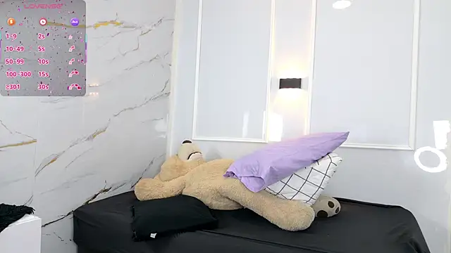 zorravioletta1 online show from February 2026 11:36:02 AM