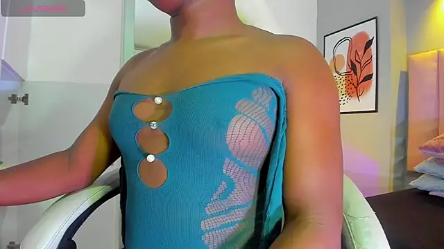 Snapshot of SofiaBrouw chatting on September 2025 12:43:02 PM SofiaBrouw online show from September 2025 12:43:02 PM