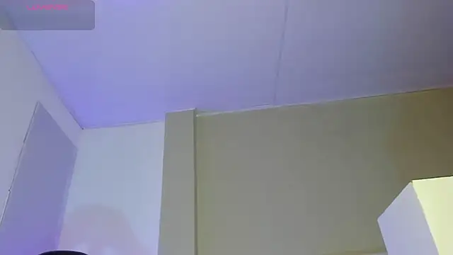 Snapshot of SofiaBrouw chatting on October 2025 01:01:02 PM SofiaBrouw online show from October 2025 01:01:02 PM