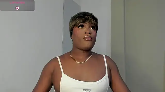 Snapshot of SofiaBrouw chatting on January 2026 12:53:02 PM SofiaBrouw online show from January 2026 12:53:02 PM