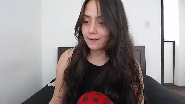 Snapshot of rebecca_collin chatting on December 2025 08:37:02 PM rebecca collin online show from December 2025 08:37:02 PM