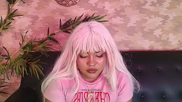 Snapshot of cherry_chel chatting on February 2025 09:11:02 PM cherry chel online show from February 2025 09:11:02 PM