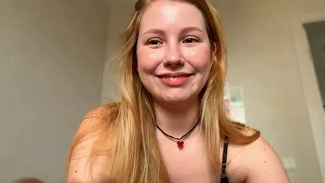 Snapshot of HoneyAudrey chatting on May 2026 02:30:02 AM HoneyAudrey online show from May 2026 02:30:02 AM