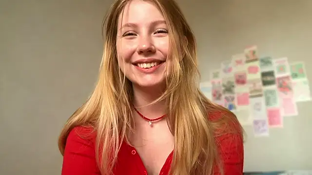 Snapshot of HoneyAudrey chatting on May 2026 02:31:01 AM HoneyAudrey online show from May 2026 02:31:01 AM