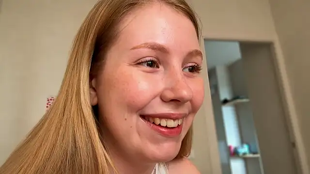 Snapshot of HoneyAudrey chatting on June 2026 02:34:02 AM HoneyAudrey online show from June 2026 02:34:02 AM