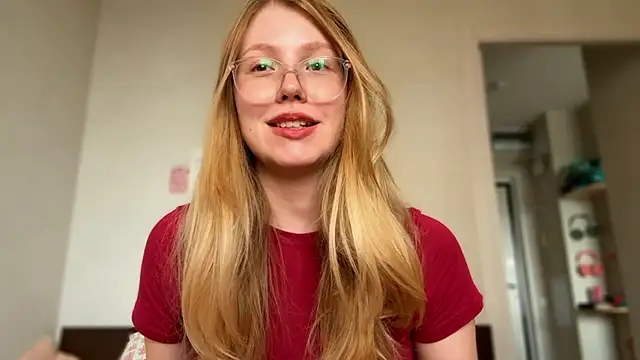 Snapshot of HoneyAudrey chatting on June 2026 02:21:02 AM HoneyAudrey online show from June 2026 02:21:02 AM